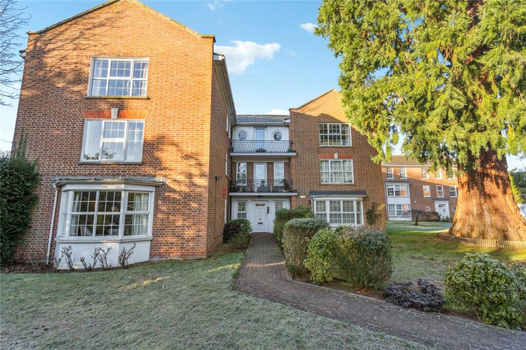 Main image of property: Phyllis Court Drive, Henley-on-Thames, Oxfordshire, RG9