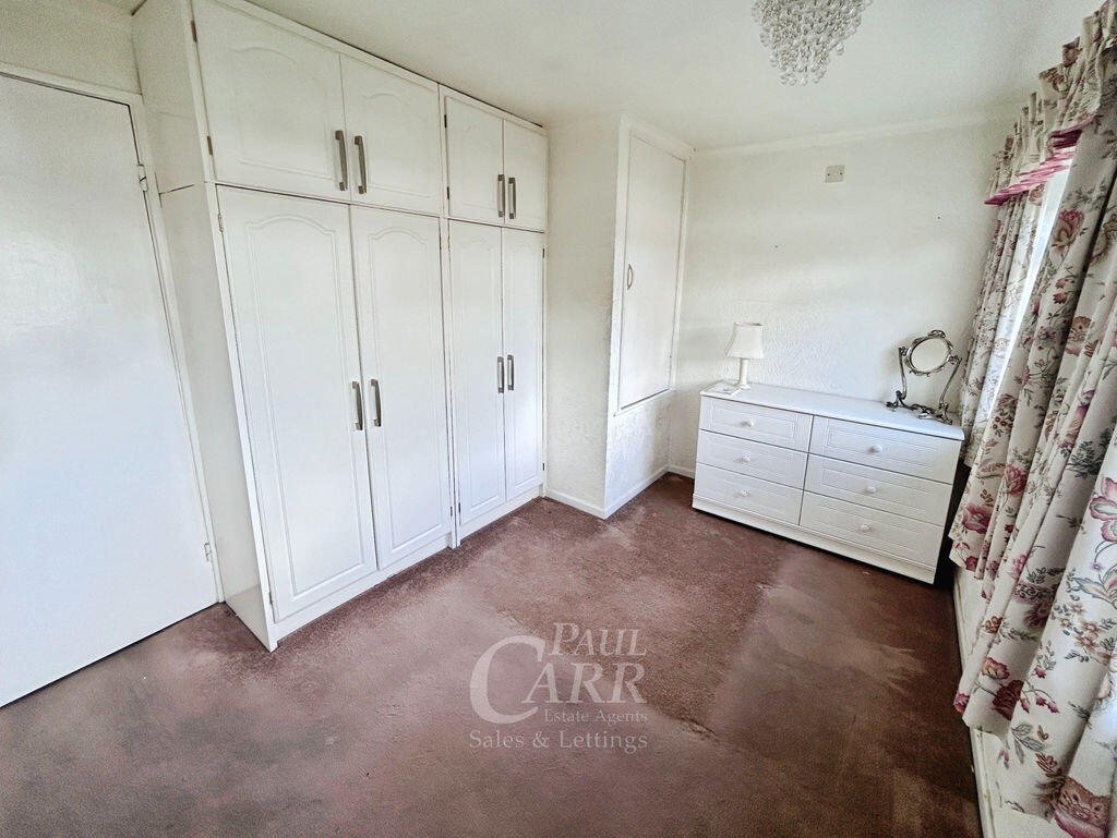House in Birmingham, West Midlands - More