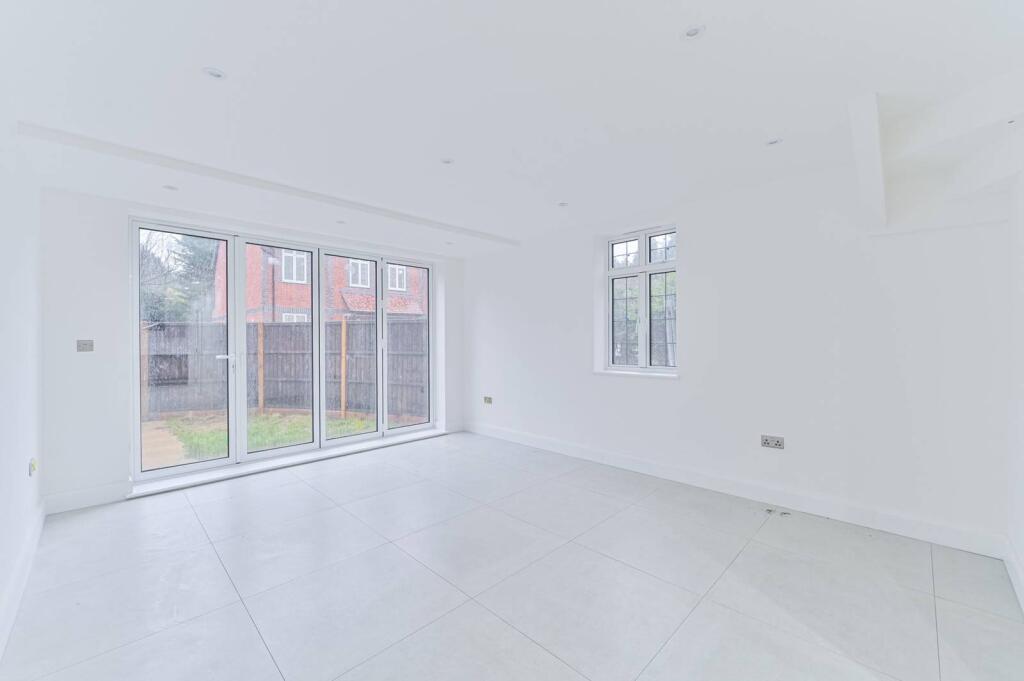 Main image of property: Kingswood Way, Sanderstead, South Croydon, CR2