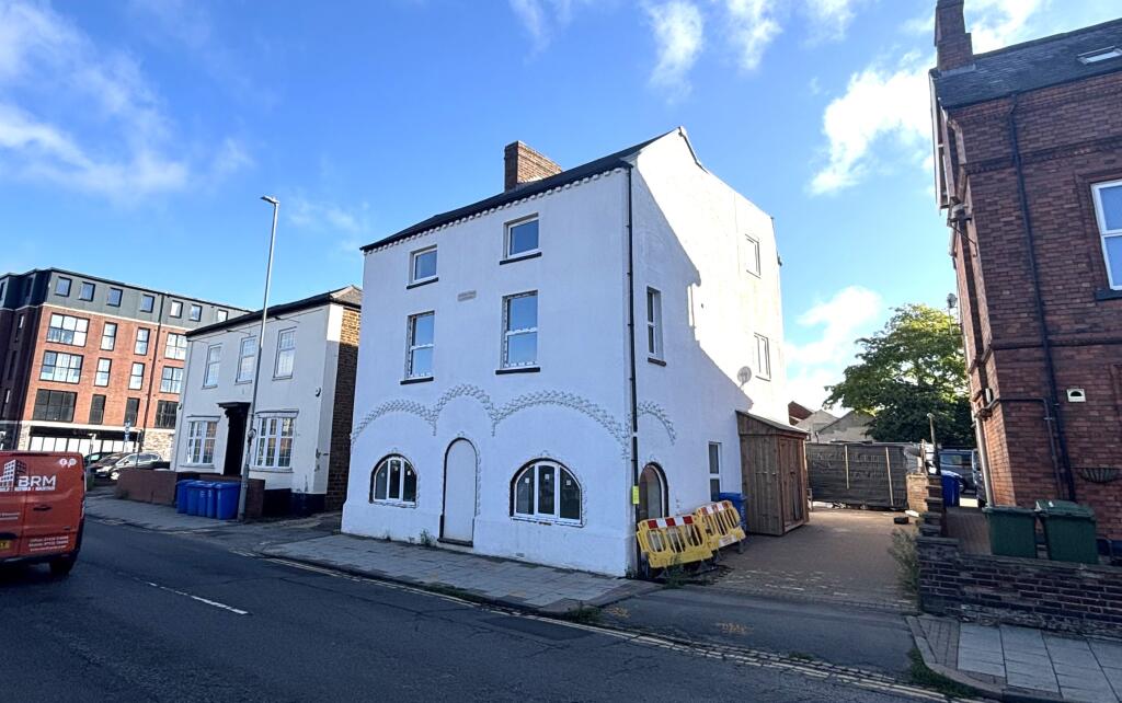Main image of property: 3 London Road, Northamptonshire, NN16 0EF