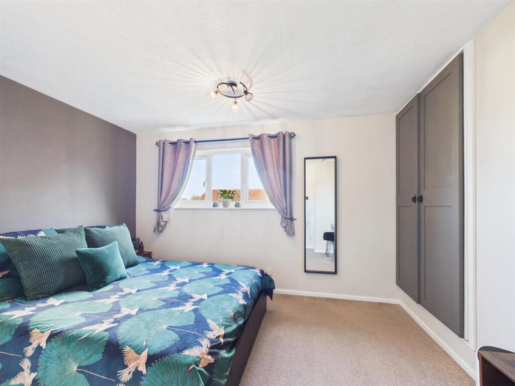 Apartment in Hemel Hempstead - View 5