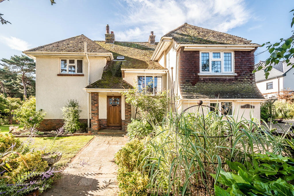 4-bed detached on Boucher Road, Budleigh Salterton, EX9, £900,000