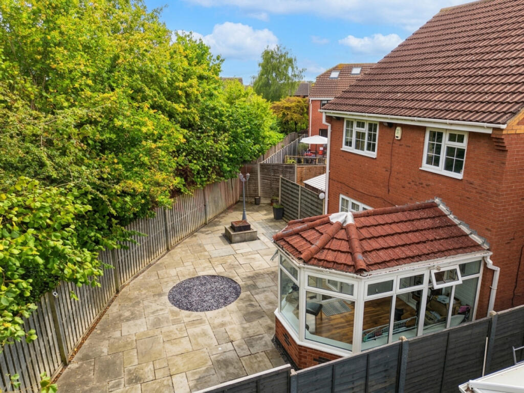 House in Northampton - View 2
