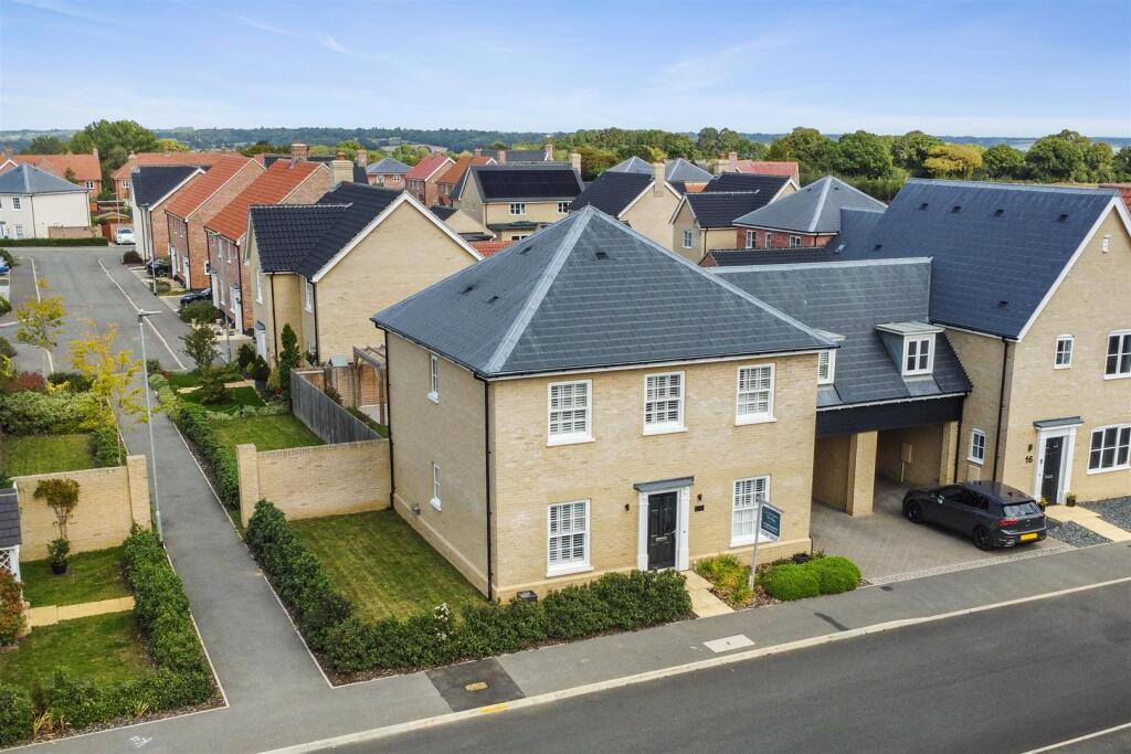 4-bed detached on Propino Way, Mistley, Manningtree, £475,000