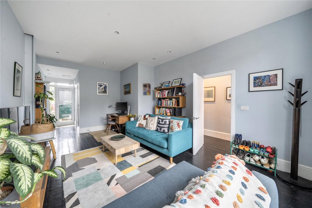 Whittington Road, London, N22 photo 4