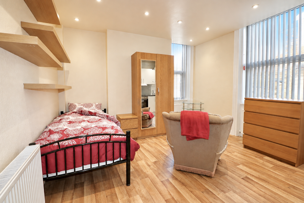 House in Bradford - View 4