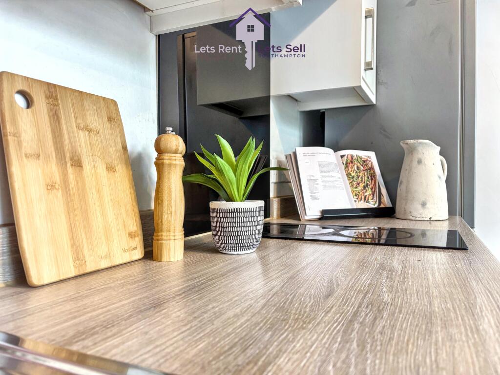 Main image of property: 15 London Road, SO15