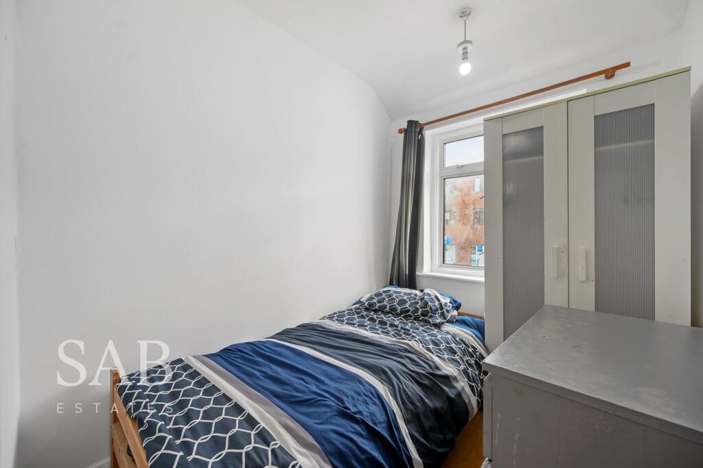 Allenby Road, Southall, UB1 - More