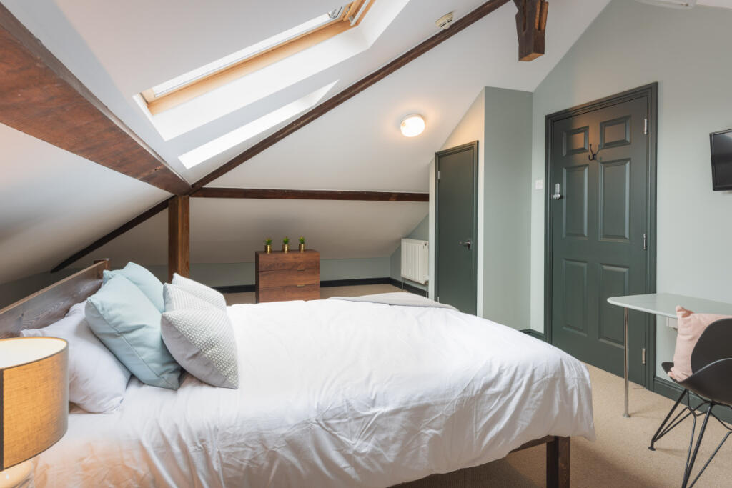 Apartment in Exeter - View 5