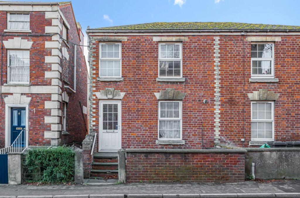 Main image of property: London Road, Stroud, Gloucestershire, GL5