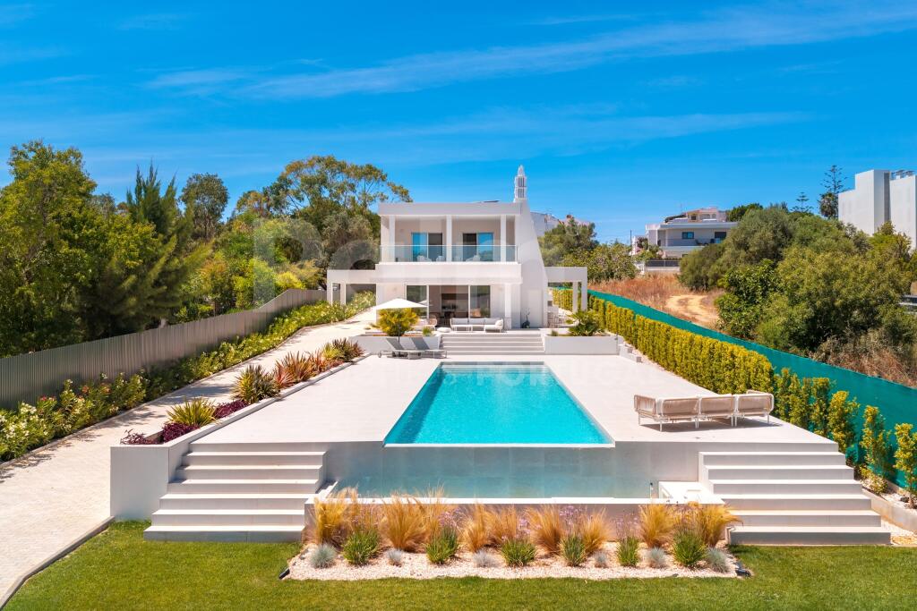 Main image of property: Algarve, Alvor