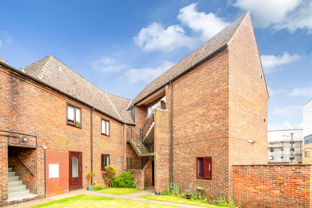 Main image of property: Harcourt House, North Street, Bicester, Oxfordshire