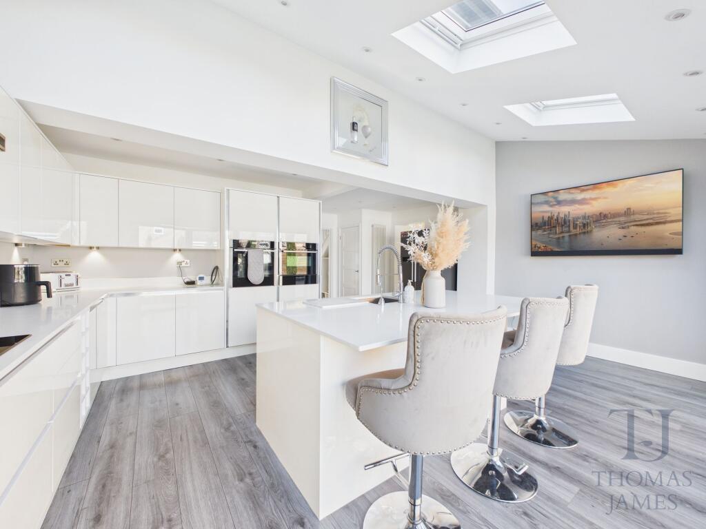 House in Rushcliffe, Cotgrave - More