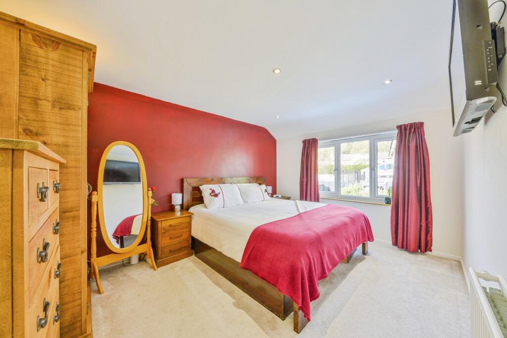 Additional image 12 of Knightsfield, Welwyn Garden City, AL8