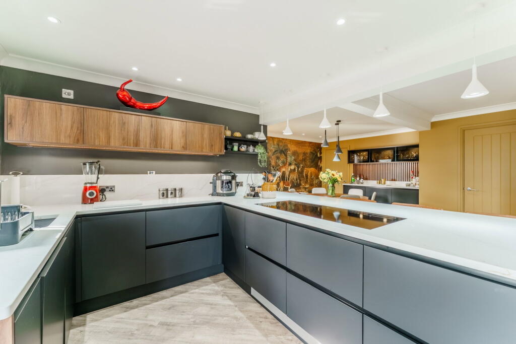 House in Doncaster - View 5