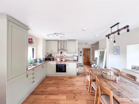 Annexe Kitchen / Living / Dining