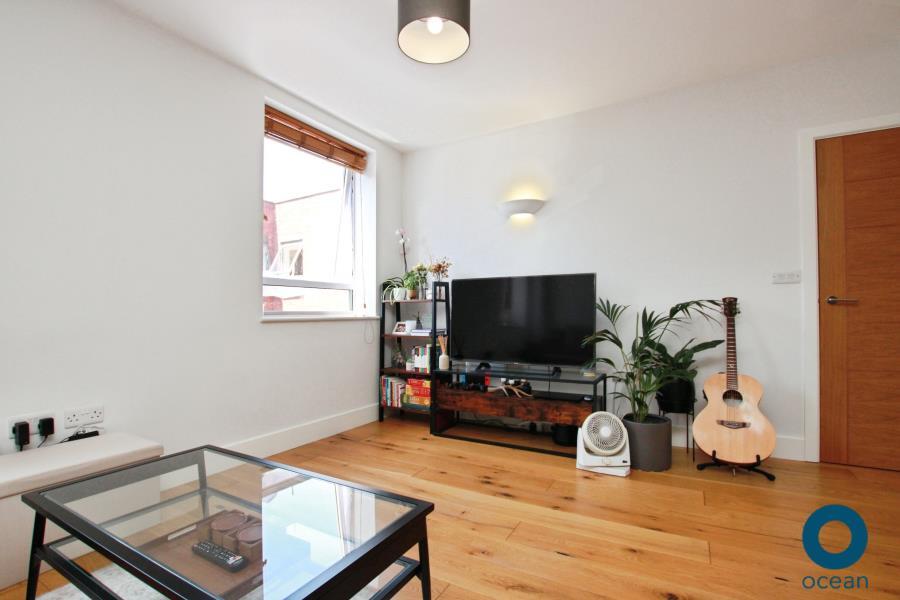 Apartment in Bristol, Stokes Croft, St Paul's - View 3