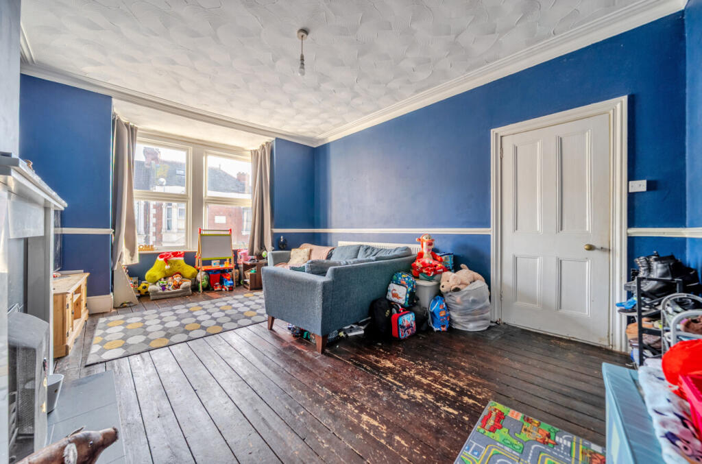 Apartment in Portsmouth - View 2