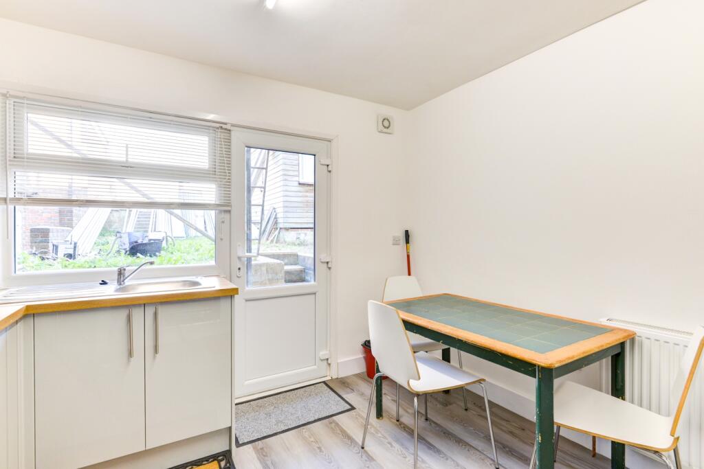 House in Brighton - View 3
