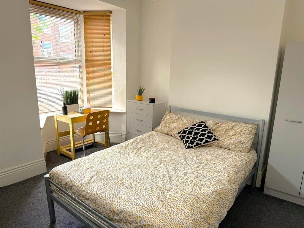 Main image of property: 35 Sharrow Street