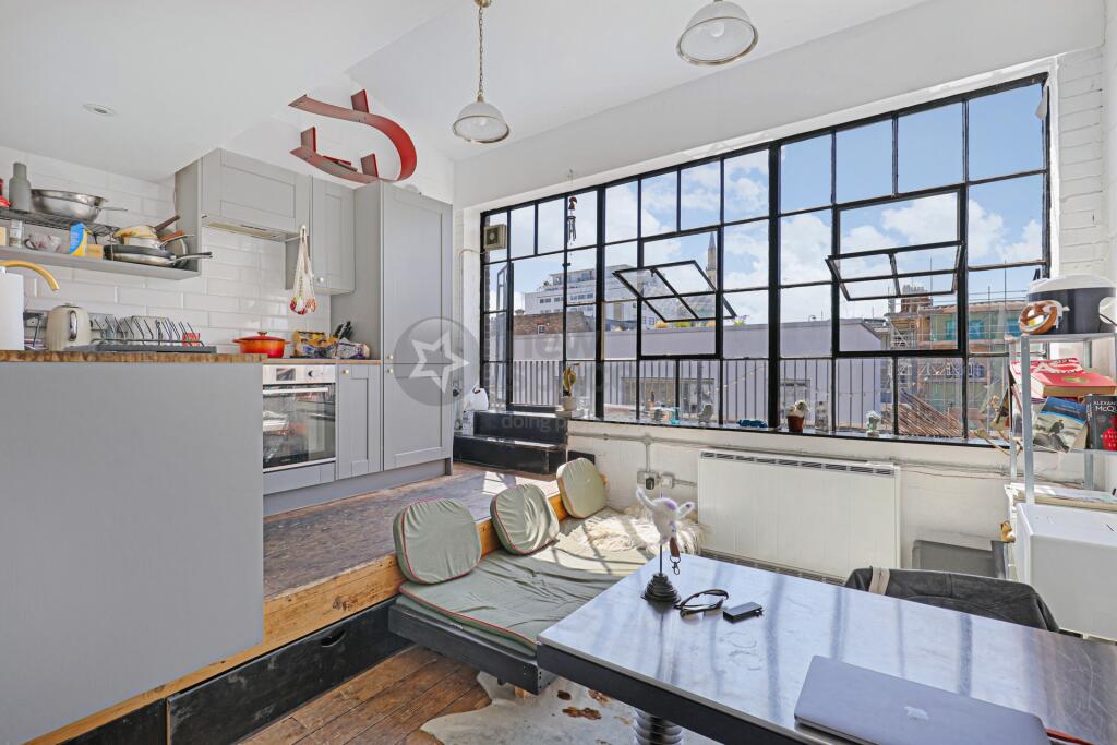 Apartment in London - View 2