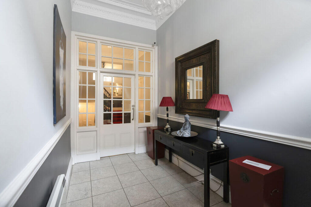 Apartment in Edinburgh, Haymarket, West End - View 5