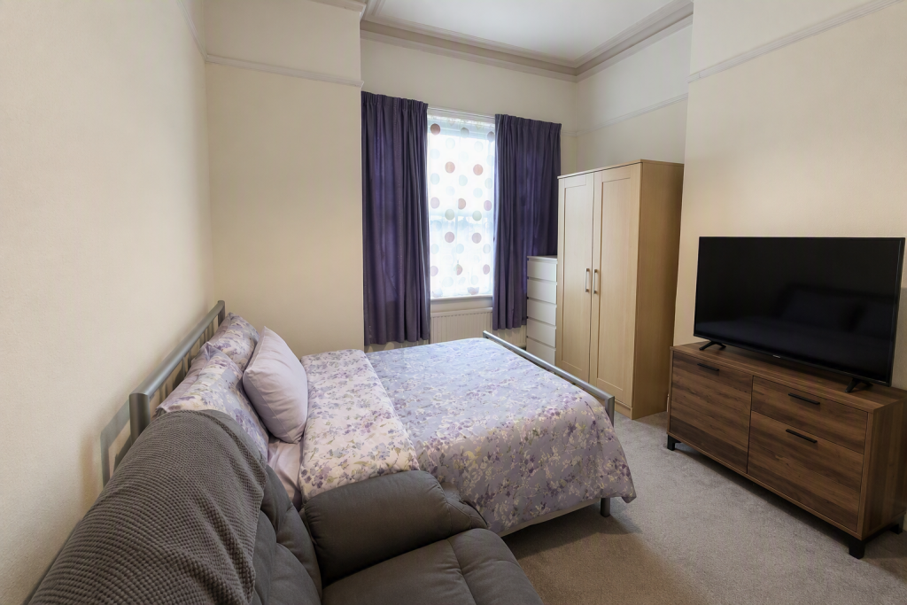 Main image of property: Wellington Road South SK2