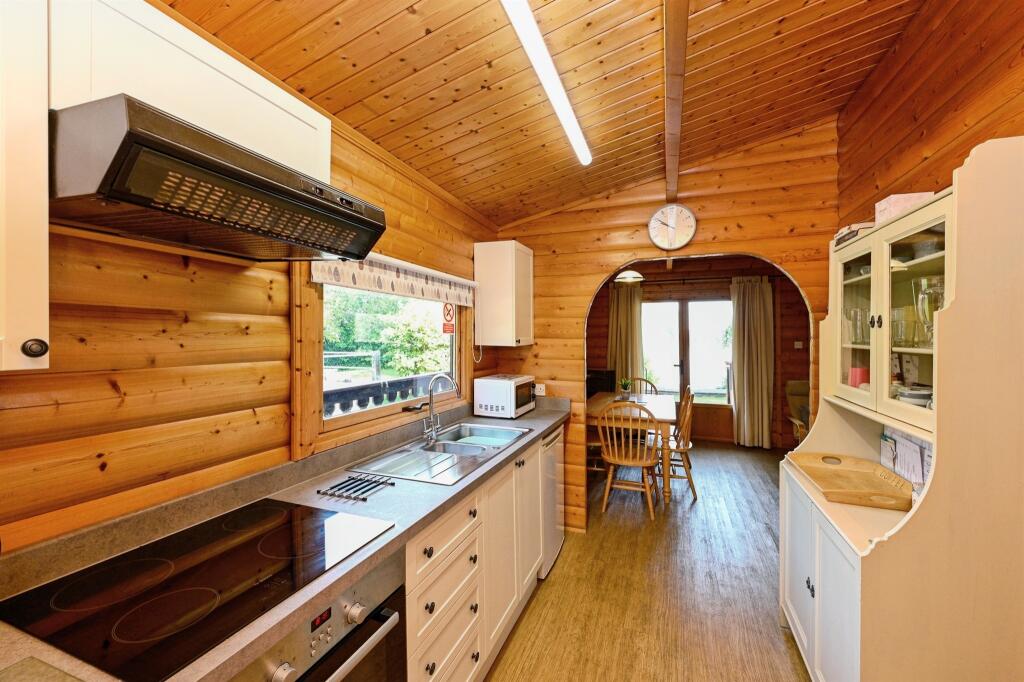House in King's Lynn and West Norfolk, Runcton Holme - View 5