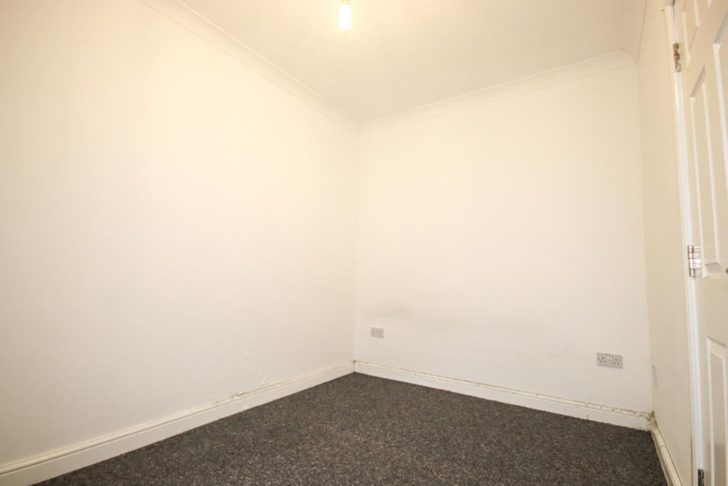Apartment in Rochester - View 5