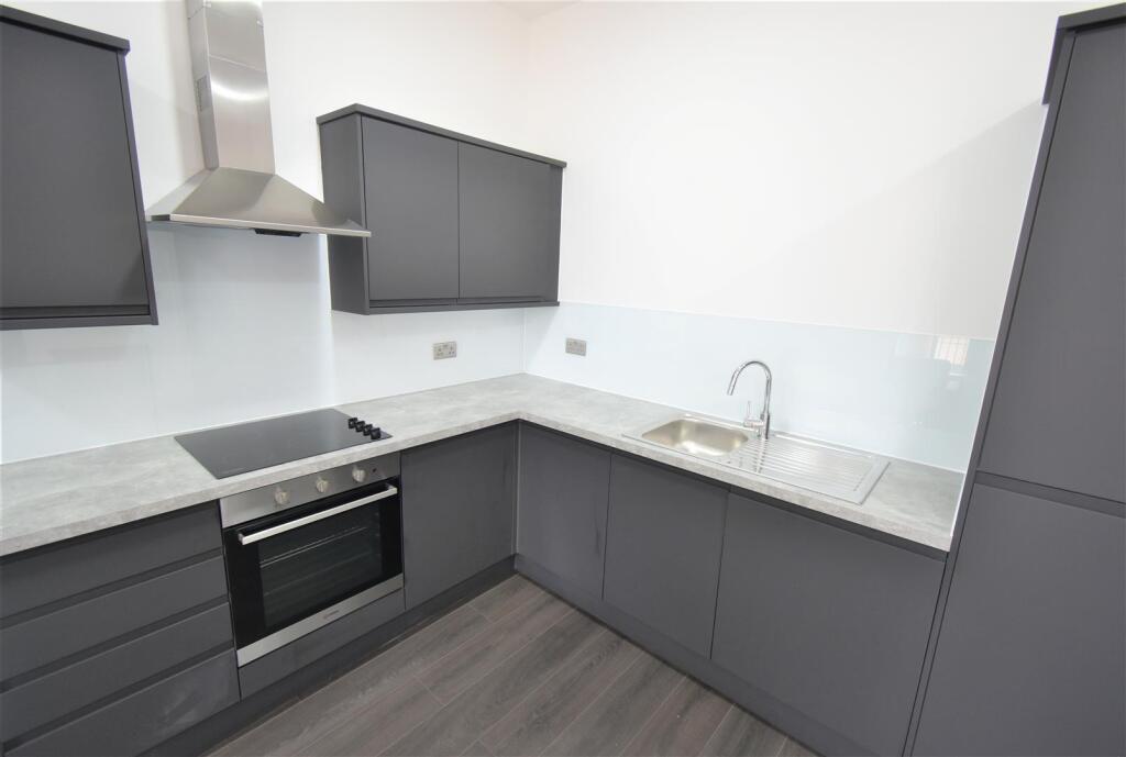 Apartment in London - More