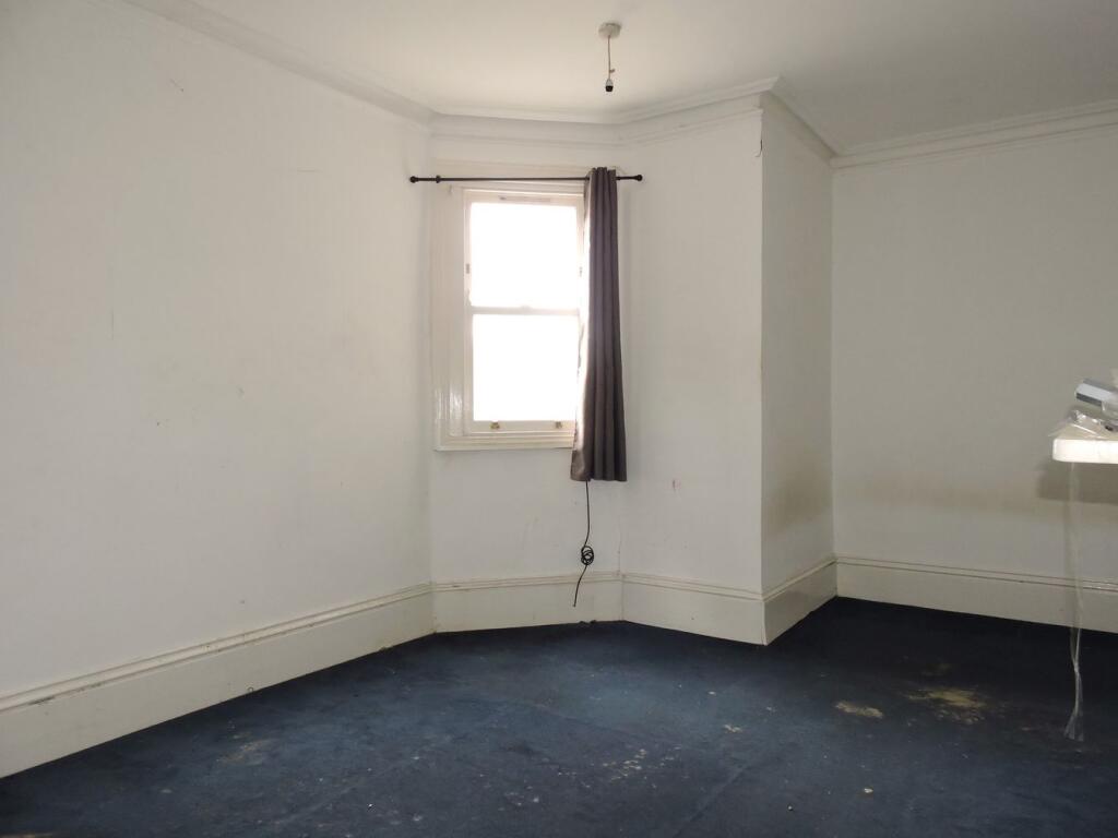 House in Enfield - More