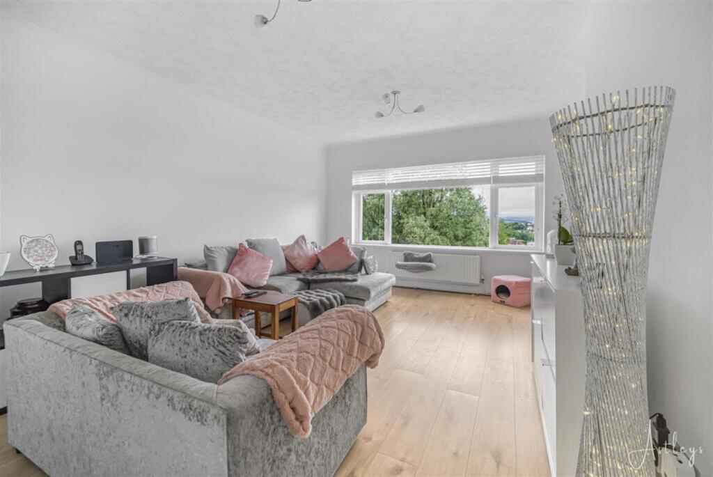 House in Swansea - View 3