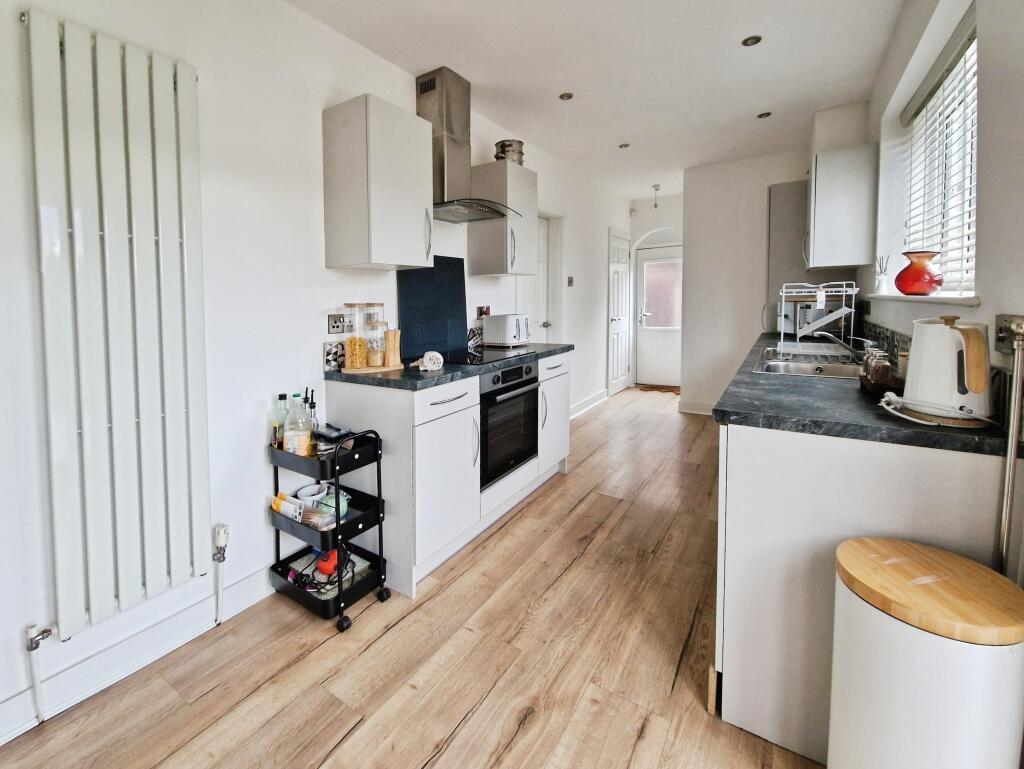 Norfolk Grove, Bircotes, Doncaster, DN11 photo 2