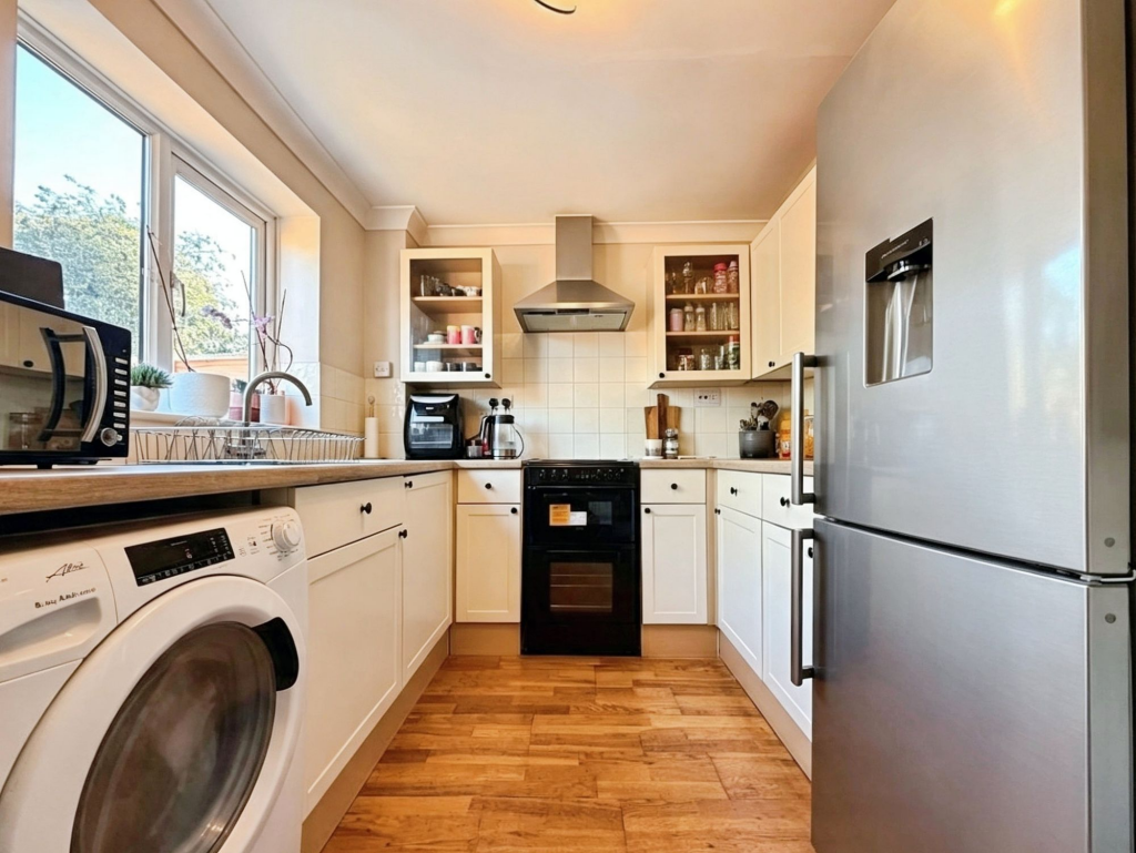House in Blunsdon St Andrew, Pembroke Park, Haydon Wick - View 4