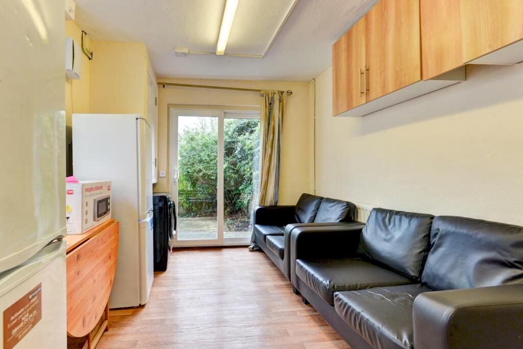 House in Brighton - View 5