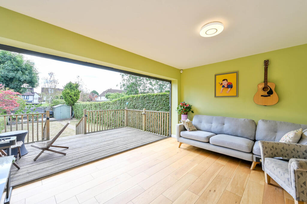 House in Guildford, Surrey - View 4