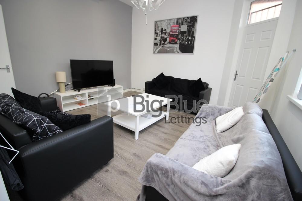 2 John Street, Hyde Parl **VIEW VIRTUAL TOUR** - View 5
