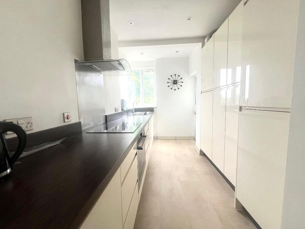 Apartment in London, Winchmore Hill, Palmers Green - View 3