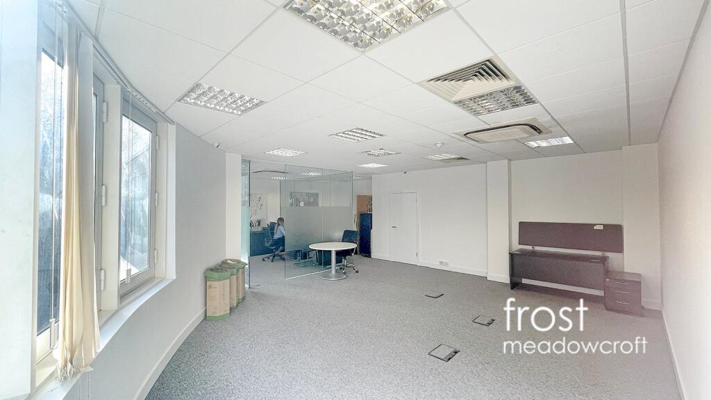U5 2 Station Court Townmead Rd SW6 office 3 2.jpg