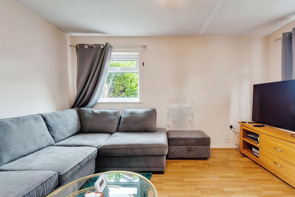 House in Runcorn, Beechwood - More