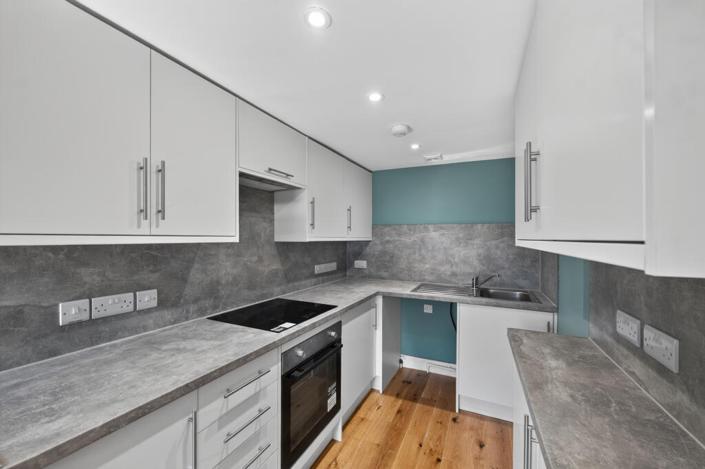 Apartment in Edinburgh - More