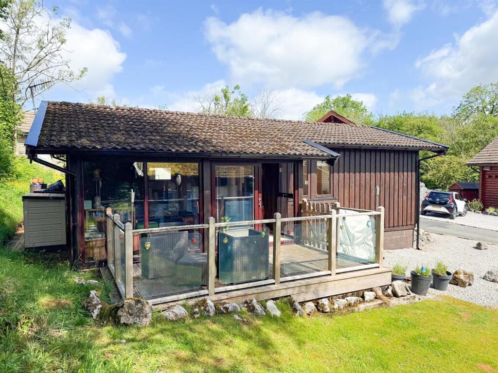 Main image of property: Bracken Edge, Long Ashes Park, Threshfield