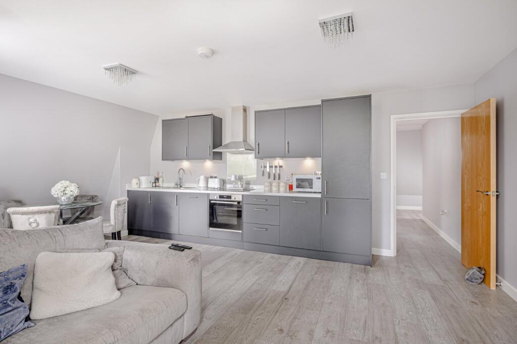 Apartment in East Hertfordshire, Bishop's Stortford - View 4