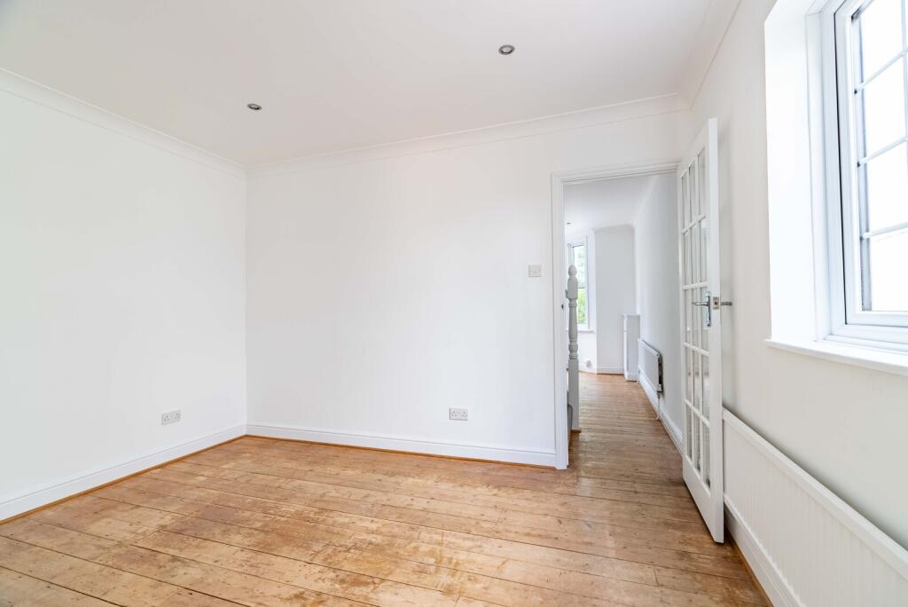 House in Harpenden, Batford - View 3