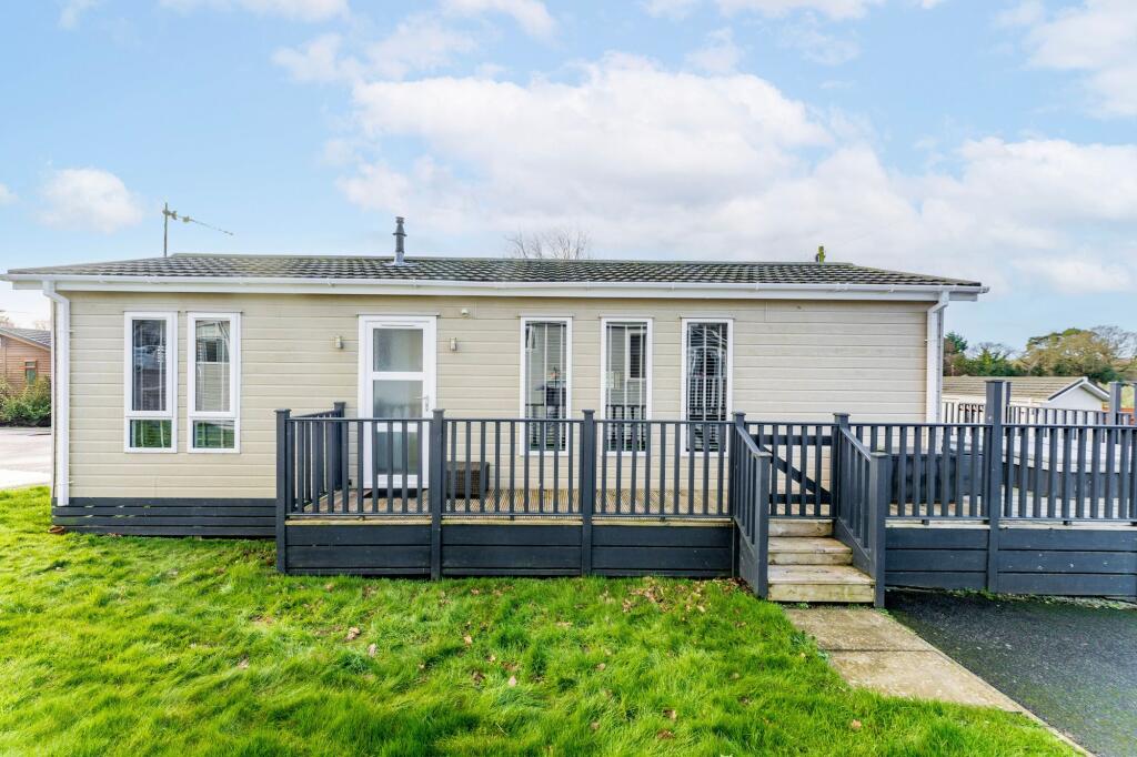 1-bed caravan on Olive Grove, Alder Country Park, North Walsham, £50,000