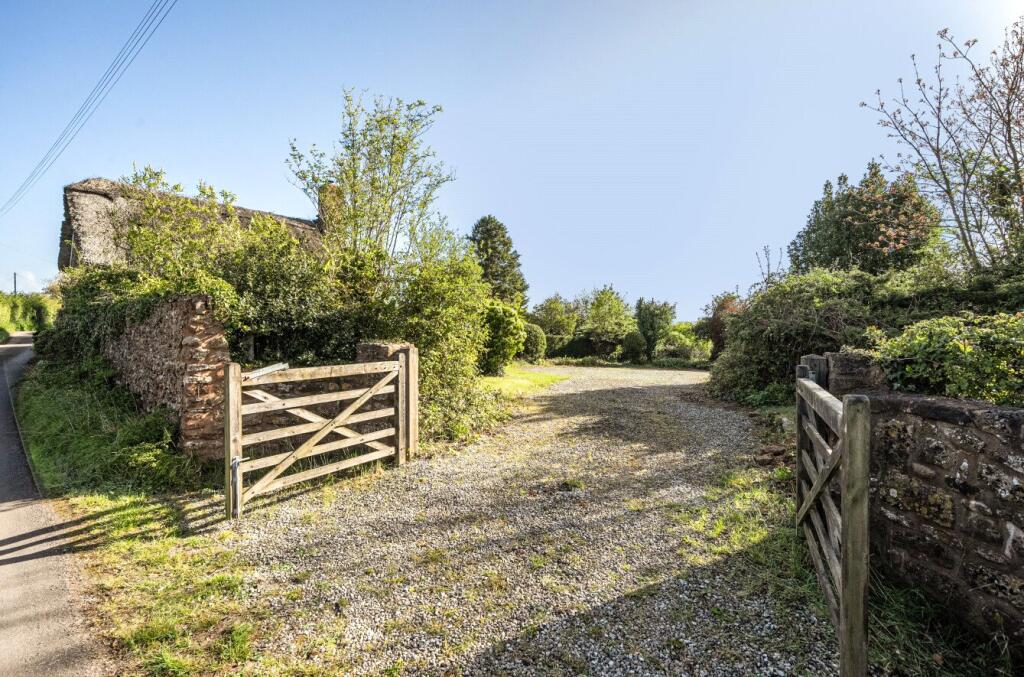 House in Taunton - View 2