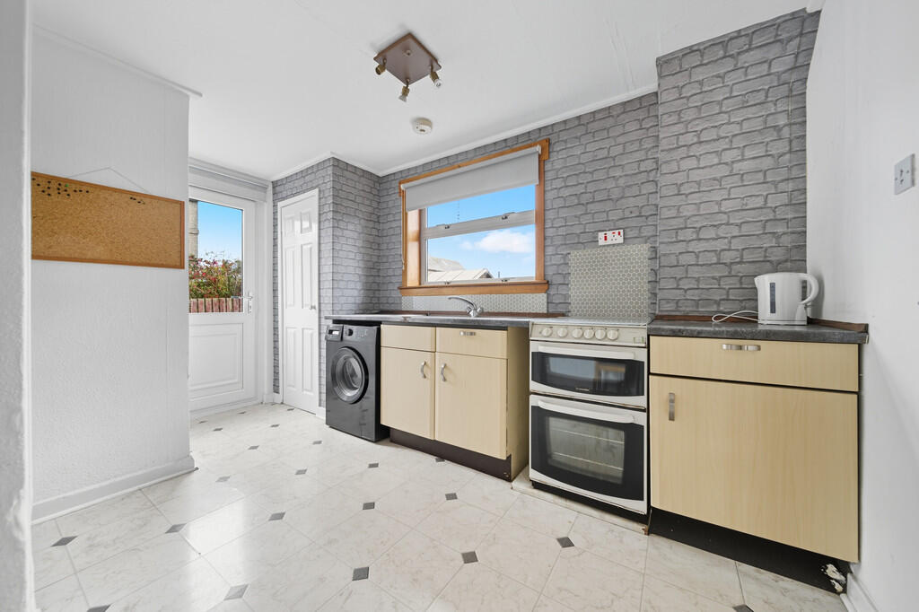 Pitfairn Road, Fishcross photo 5
