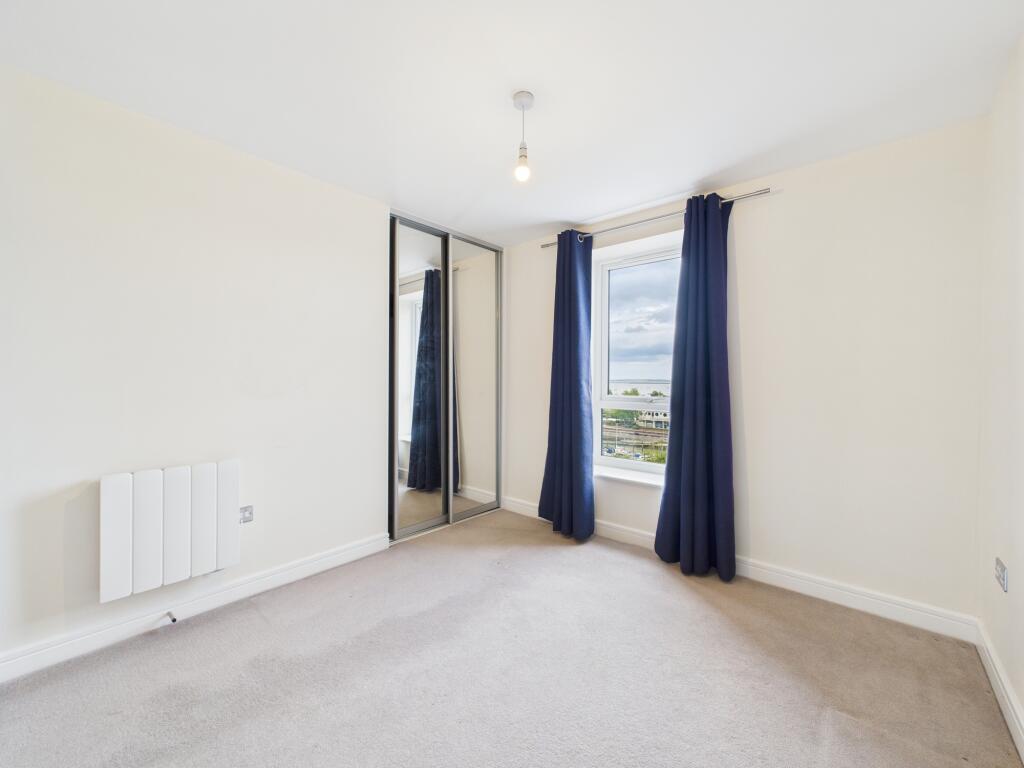 Apartment in Rochester - More