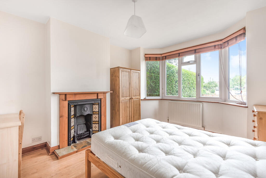 Aldershot Road, Guildford, GU2 - View 5
