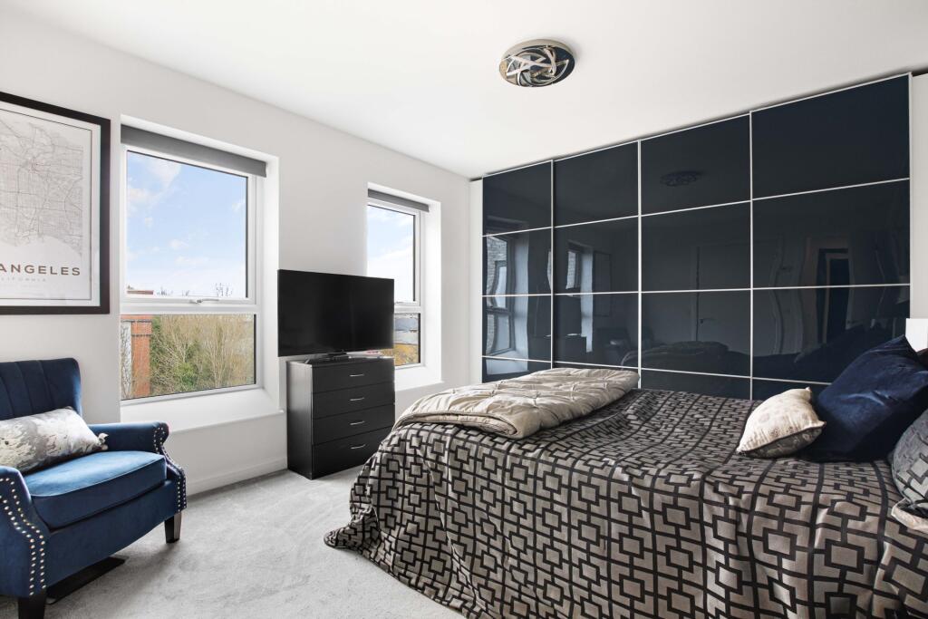 76 Sterling Square photo 4